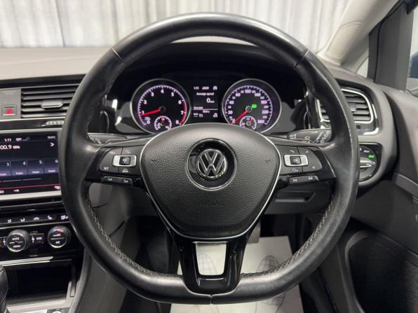 Volkswagen Golf VII с пробегом 2015 года, цена 1 500 000 рублей, 104279 км, универсал, Автокод Объявления