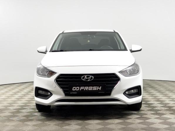 Hyundai Solaris II с пробегом 2019 года, цена 1 369 000 рублей, 111771 км, седан, Автокод Объявления