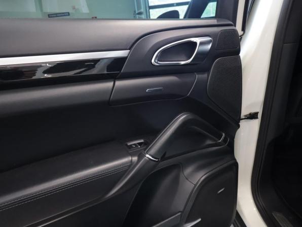 Porsche Cayenne II (958) с пробегом 2011 года, цена 1 795 000 рублей, 248747 км, внедорожник, Автокод Объявления
