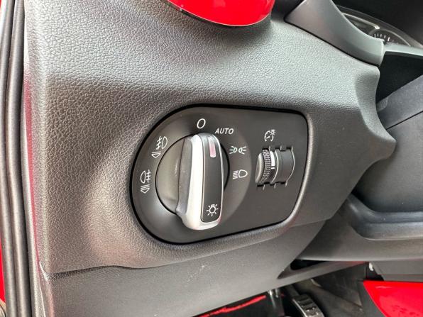 Audi A1 I (8X) с пробегом 2013 года, цена 1 000 000 рублей, 137103 км, хэтчбек, Автокод Объявления