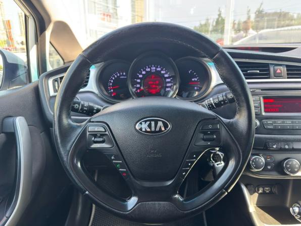 Kia Ceed II Рестайлинг с пробегом 2016 года, цена 1 100 000 рублей, 155797 км, универсал, Автокод Объявления