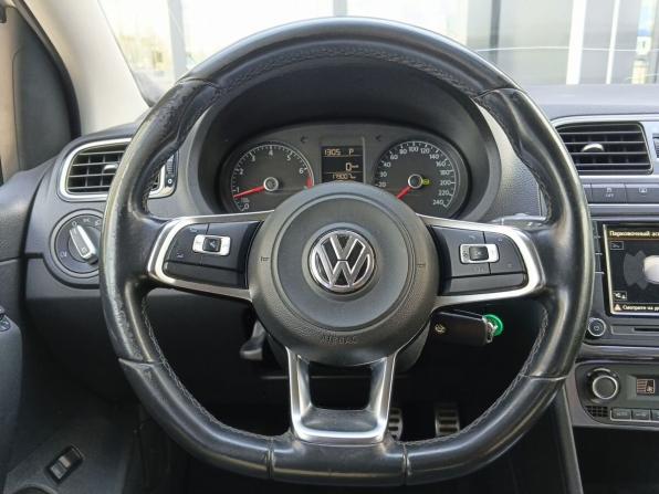 Volkswagen Polo V Рестайлинг с пробегом 2018 года, цена 1 179 000 рублей, 179004 км, седан, Автокод Объявления