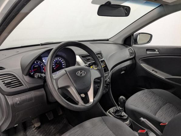 Hyundai Solaris I Рестайлинг с пробегом 2015 года, цена 950 000 рублей, 80350 км, хэтчбек, Автокод Объявления