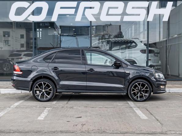 Volkswagen Polo V Рестайлинг с пробегом 2015 года, цена 745 000 рублей, 265767 км, седан, Автокод Объявления