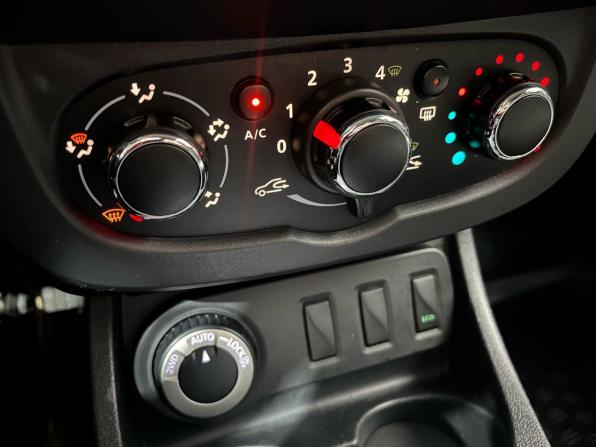Renault Duster I Рестайлинг с пробегом 2018 года, цена 990 000 рублей, 118222 км, внедорожник, Автокод Объявления