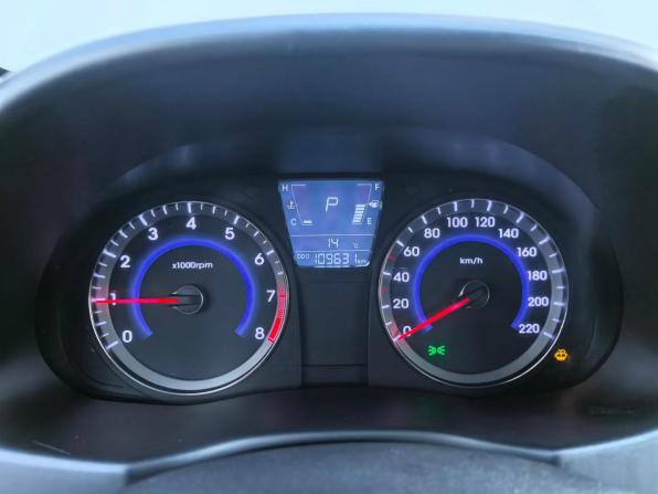 Hyundai Solaris I с пробегом 2013 года, цена 840 000 рублей, 109000 км, седан, Автокод Объявления