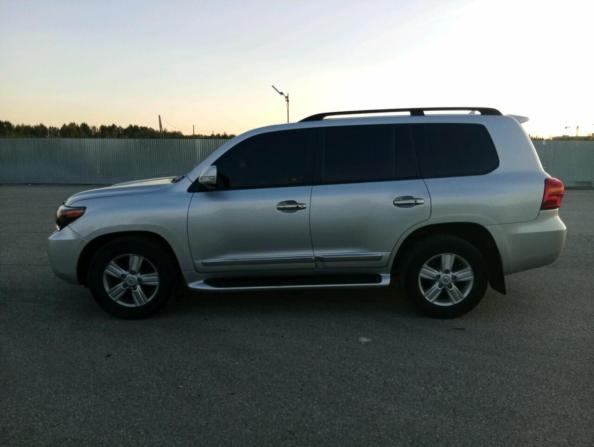 Toyota Land Cruiser 200 Series Рестайлинг 1 с пробегом 2013 года, цена 3 200 000 рублей, 240350 км, внедорожник, Автокод Объявления
