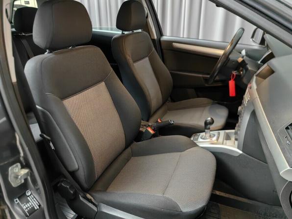 Opel Astra H Рестайлинг с пробегом 2012 года, цена 461 000 рублей, 204069 км, универсал, Автокод Объявления