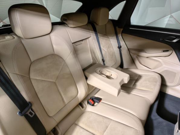 Porsche Macan I Рестайлинг с пробегом 2019 года, цена 4 513 600 рублей, 75981 км, внедорожник, Автокод Объявления
