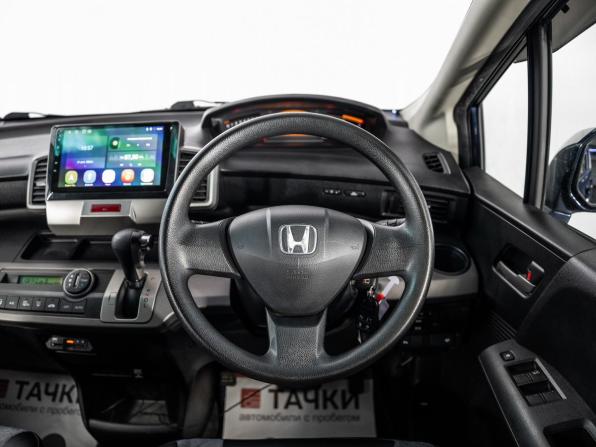 Honda Freed I с пробегом 2010 года, цена 975 000 рублей, 196575 км, компактвэн, Автокод Объявления