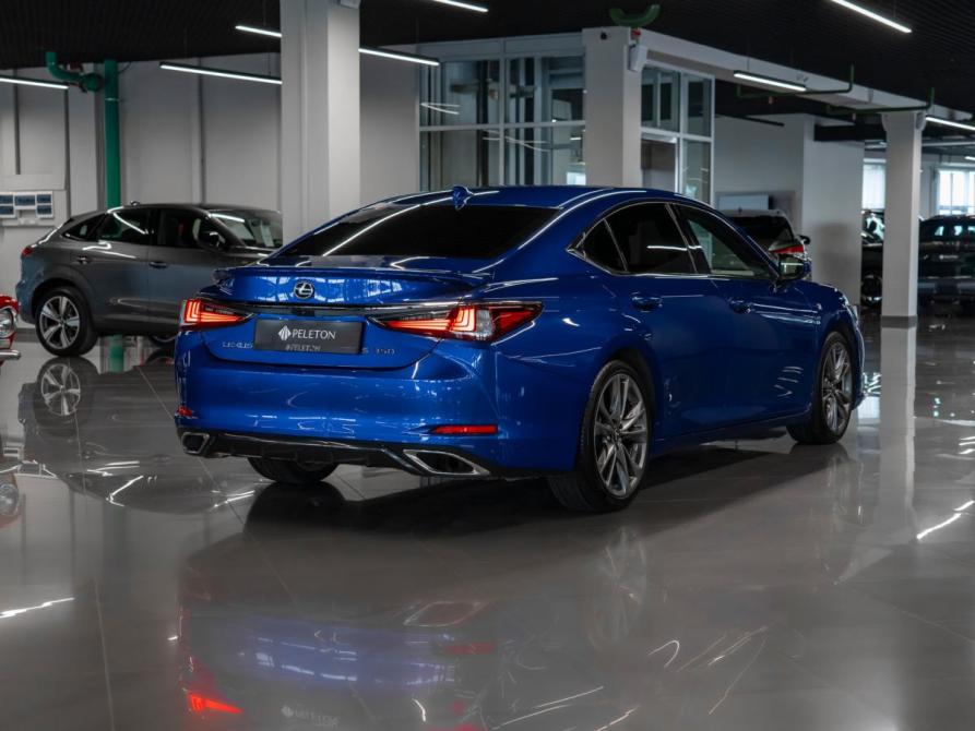 Lexus ES VII Москва  - изображение 4