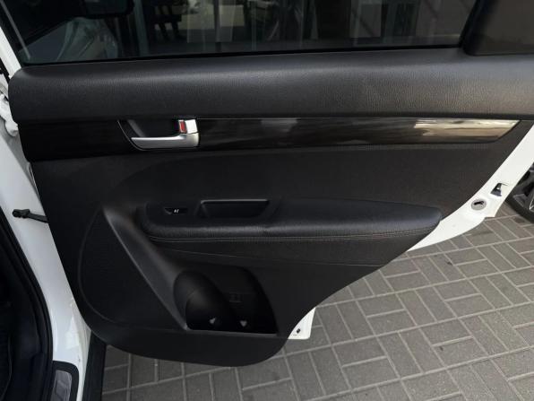 Kia Sorento II Рестайлинг с пробегом 2012 года, цена 1 620 000 рублей, 187609 км, внедорожник, Автокод Объявления
