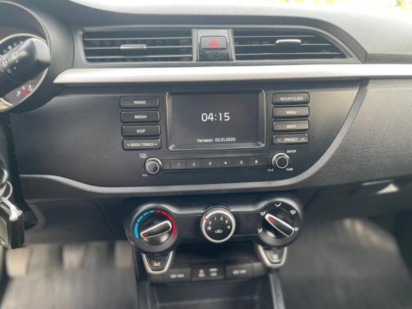 Kia Rio IV с пробегом 2018 года, цена 1 270 000 рублей, 140000 км, хэтчбек, Автокод Объявления