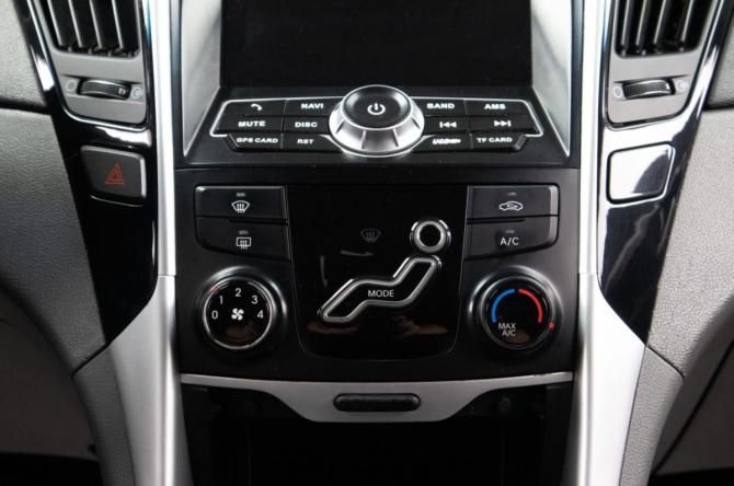 Hyundai Sonata VI (YF) с пробегом 2012 года, цена 1 179 000 рублей, 185000 км, седан, Автокод Объявления