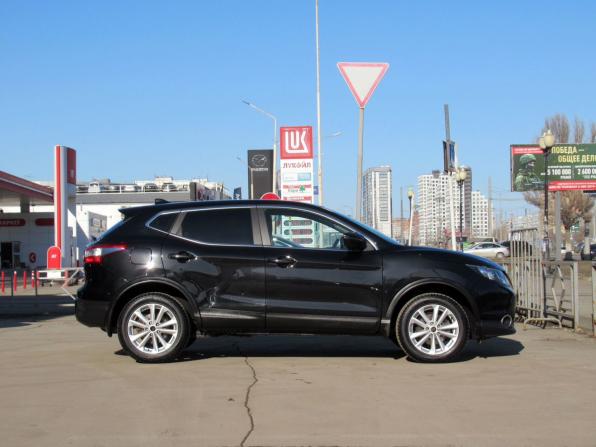 Nissan Qashqai II с пробегом 2018 года, цена 1 790 000 рублей, 72975 км, внедорожник, Автокод Объявления
