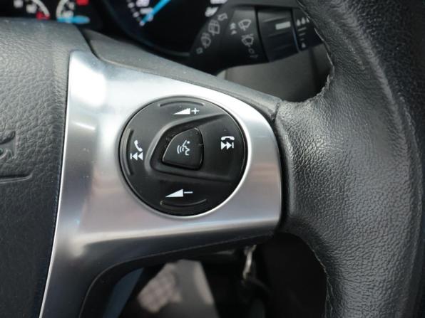 Ford Focus III с пробегом 2015 года, цена 950 000 рублей, 150247 км, седан, Автокод Объявления