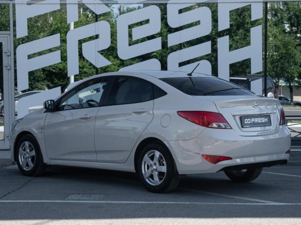 Hyundai Solaris I Рестайлинг с пробегом 2015 года, цена 1 029 000 рублей, 182713 км, седан, Автокод Объявления