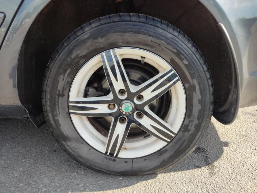 Skoda Octavia II (A5) Рестайлинг Санкт-Петербург  - изображение 9