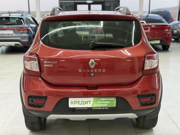 Renault Sandero II с пробегом 2015 года, цена 849 000 рублей, 234789 км, хэтчбек, Автокод Объявления