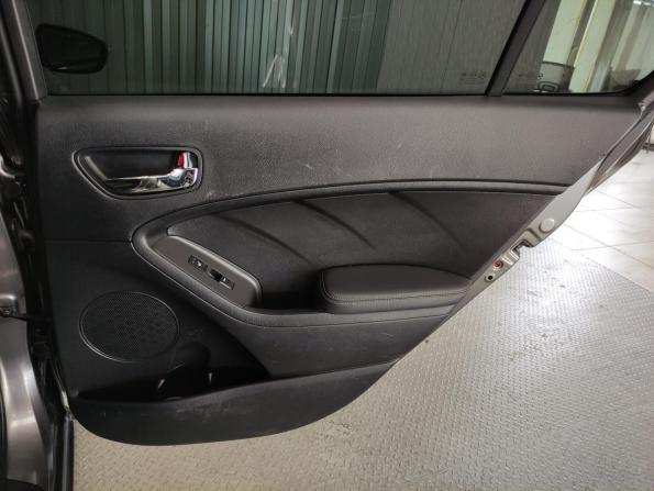 Kia Cerato III с пробегом 2014 года, цена 1 050 000 рублей, 211000 км, седан, Автокод Объявления