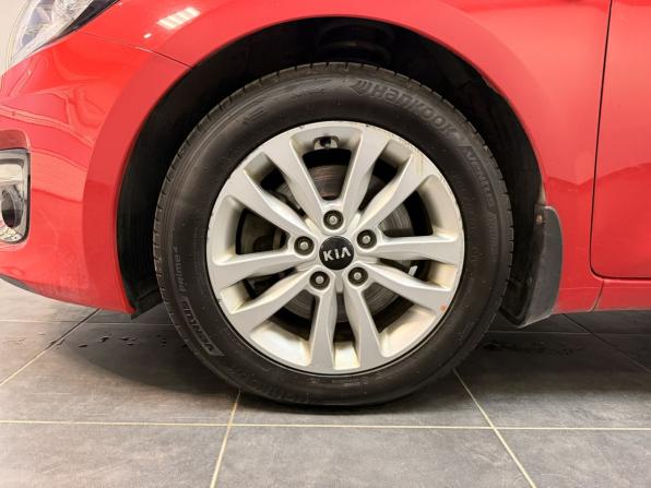 Kia Ceed II с пробегом 2015 года, цена 1 450 000 рублей, 73371 км, хэтчбек, Автокод Объявления