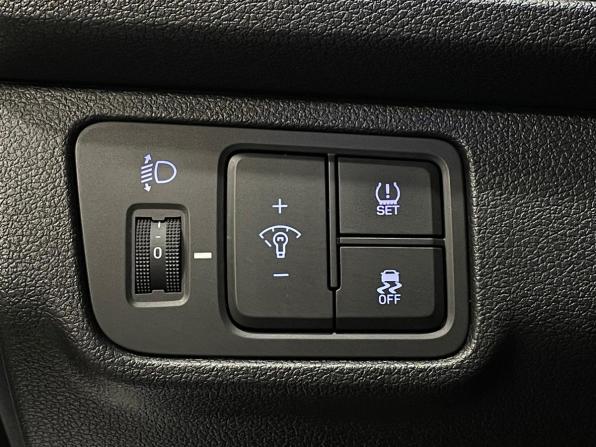 Hyundai Solaris II с пробегом 2018 года, цена 1 430 000 рублей, 138067 км, седан, Автокод Объявления