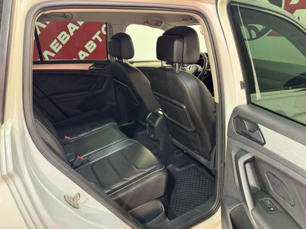 Volkswagen Tiguan II с пробегом 2018 года, цена 2 590 000 рублей, 118289 км, внедорожник, Автокод Объявления