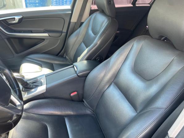 Volvo S60 II Рестайлинг с пробегом 2014 года, цена 999 000 рублей, 161600 км, седан, Автокод Объявления