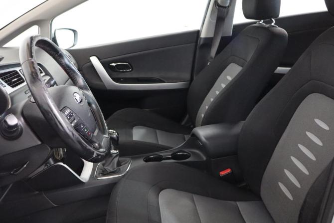 Kia Ceed II с пробегом 2015 года, цена 899 000 рублей, 171000 км, универсал, Автокод Объявления