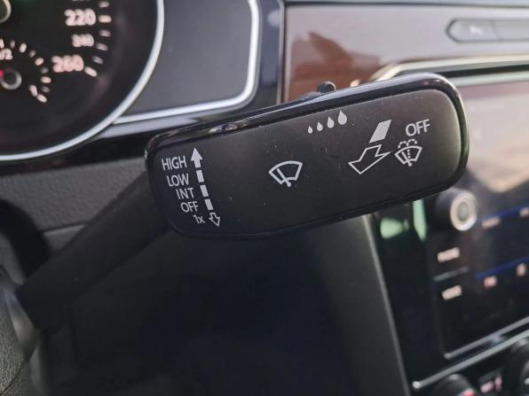 Volkswagen Passat B8 с пробегом 2019 года, цена 1 565 000 рублей, 228478 км, седан, Автокод Объявления