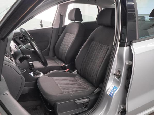 Volkswagen Polo V Рестайлинг с пробегом 2019 года, цена 1 325 000 рублей, 62611 км, седан, Автокод Объявления
