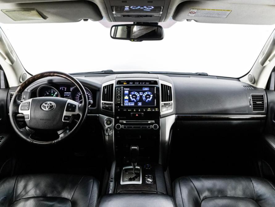 Toyota Land Cruiser 200 Series Рестайлинг 1 Санкт-Петербург  - изображение 11