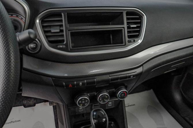 Lada (ВАЗ) Vesta I Рестайлинг (NG) с пробегом 2025 года, цена 1 299 000 рублей, 2000 км, седан, Автокод Объявления