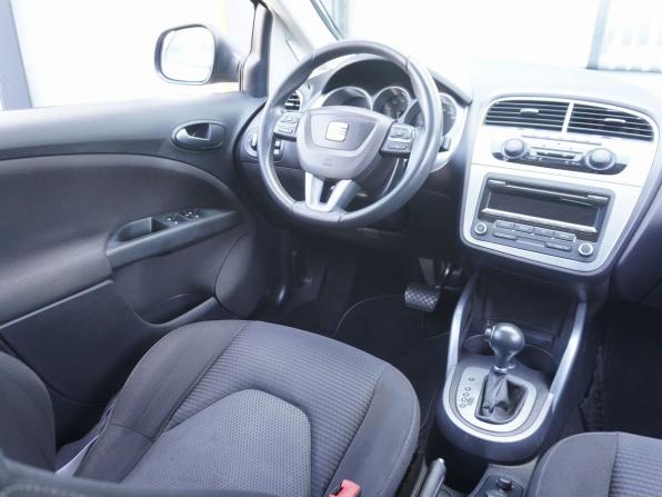 SEAT Altea I Рестайлинг с пробегом 2012 года, цена 1 034 000 рублей, 302708 км, компактвэн, Автокод Объявления