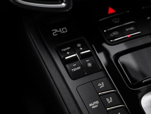 Porsche Cayenne II Рестайлинг (958) с пробегом 2016 года, цена 3 589 000 рублей, 140064 км, внедорожник, Автокод Объявления