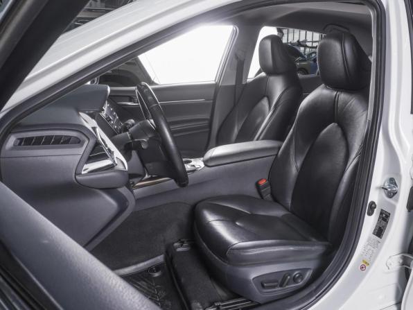 Toyota Camry VIII (XV70) с пробегом 2018 года, цена 3 349 000 рублей, 64660 км, седан, Автокод Объявления