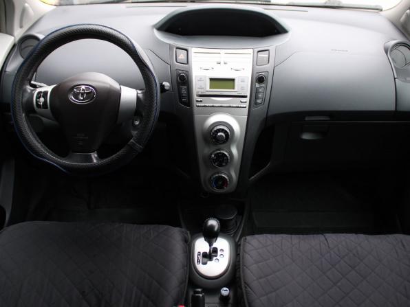 Toyota Yaris II с пробегом 2006 года, цена 519 000 рублей, 214184 км, хэтчбек, Автокод Объявления