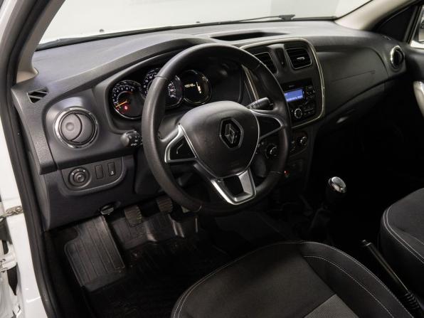 Renault Logan II Рестайлинг с пробегом 2022 года, цена 1 175 000 рублей, 49545 км, седан, Автокод Объявления
