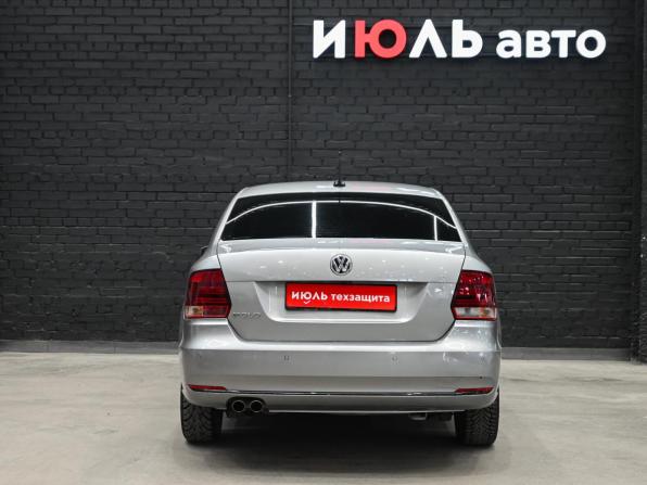 Volkswagen Polo V Рестайлинг с пробегом 2019 года, цена 1 000 000 рублей, 145295 км, седан, Автокод Объявления
