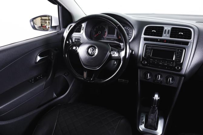 Volkswagen Polo V Рестайлинг с пробегом 2016 года, цена 949 000 рублей, 221000 км, седан, Автокод Объявления