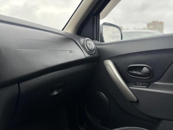 Renault Sandero II Рестайлинг с пробегом 2021 года, цена 1 150 000 рублей, 120304 км, хэтчбек, Автокод Объявления