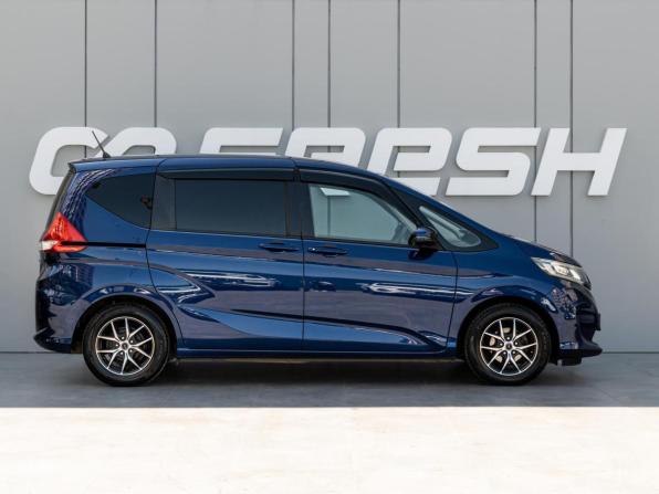 Honda Freed II с пробегом 2018 года, цена 1 590 000 рублей, 150422 км, компактвэн, Автокод Объявления