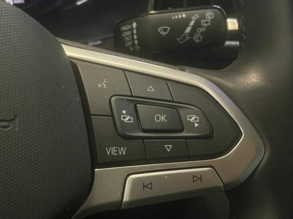Volkswagen Multivan T6 Рестайлинг с пробегом 2022 года, цена 8 790 000 рублей, 28236 км, минивэн, Автокод Объявления