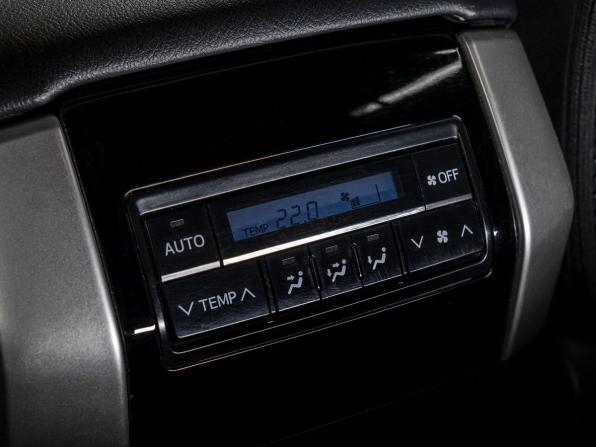 Toyota Land Cruiser Prado 150 Series Рестайлинг 2 с пробегом 2017 года, цена 6 449 000 рублей, 67249 км, внедорожник, Автокод Объявления