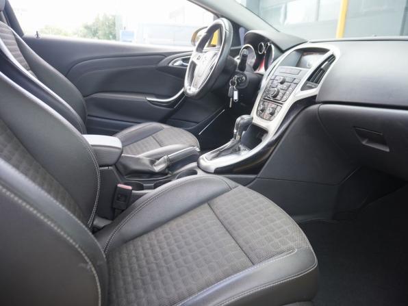 Opel Astra J Рестайлинг с пробегом 2012 года, цена 800 000 рублей, 147871 км, хэтчбек, Автокод Объявления
