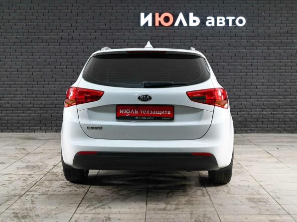 Kia Ceed II Рестайлинг с пробегом 2018 года, цена 1 420 000 рублей, 156466 км, универсал, Автокод Объявления
