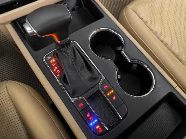 Kia Carnival III с пробегом 2019 года, цена 2 654 000 рублей, 160583 км, минивэн, Автокод Объявления