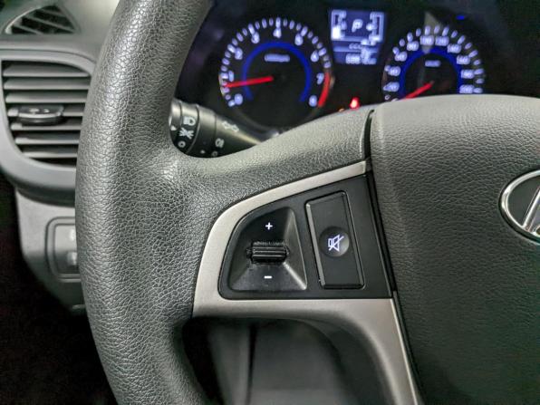 Hyundai Solaris I Рестайлинг с пробегом 2015 года, цена 1 160 000 рублей, 68850 км, хэтчбек, Автокод Объявления