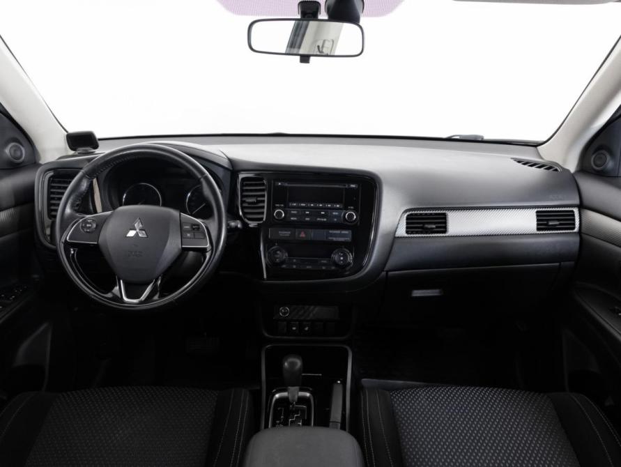 Mitsubishi Outlander III Рестайлинг 2 Санкт-Петербург  - изображение 10