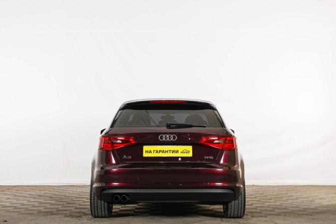 Audi A3 III (8V) с пробегом 2013 года, цена 1 049 000 рублей, 288040 км, хэтчбек, Автокод Объявления